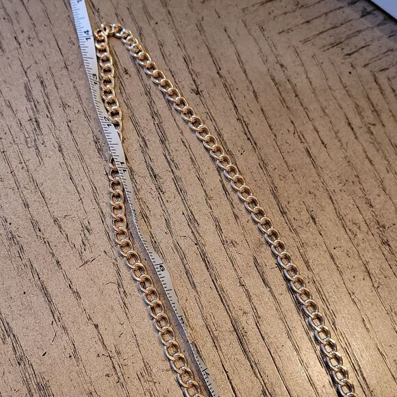 Black and gold necklace wallet by Halston NWT 🖤 - Picture 8 of 10